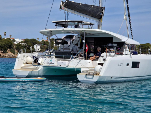 Lagoon 42
