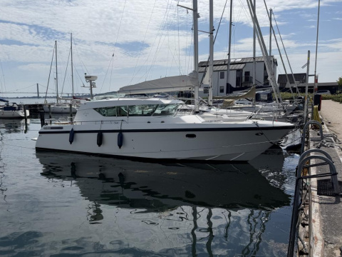 Delta Powerboats 40 WA