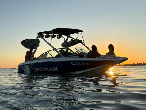 MasterCraft X2