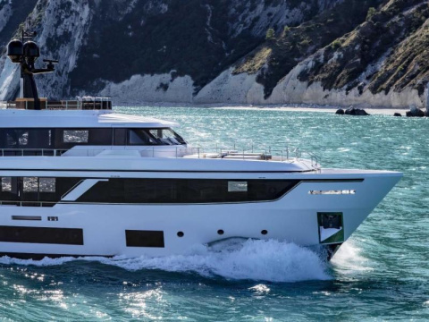 Custom Line Navetta 30