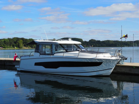 Jeanneau Merry Fisher 1095 Cruiser