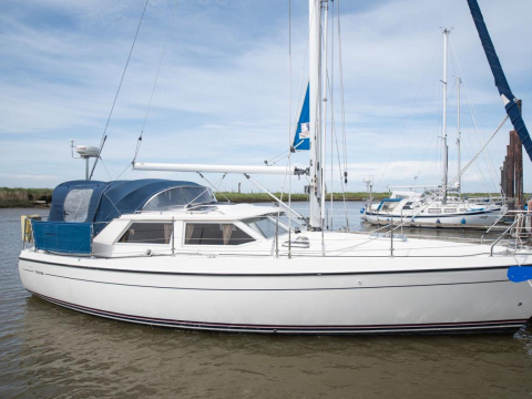 Moody Eclipse 33