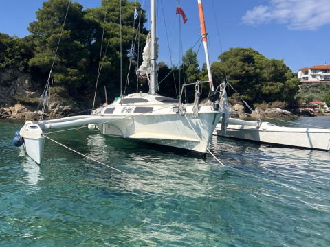 Performance Cruising Trimaran