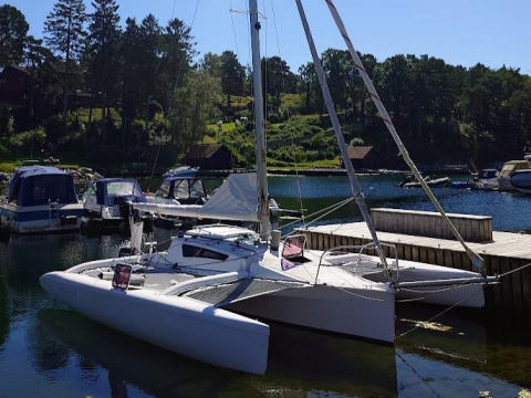 Corsair Yachts 750 Dash