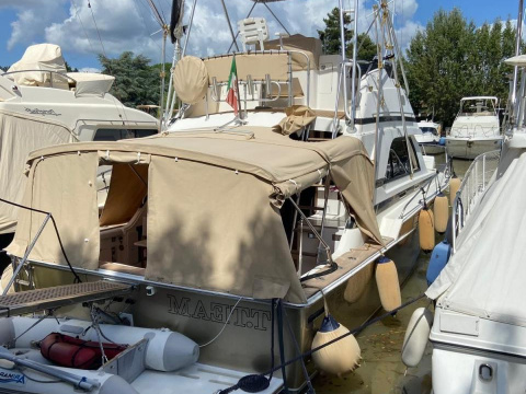 Bertram Yacht 37' Convertible