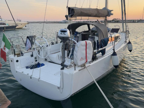 Elan 320
