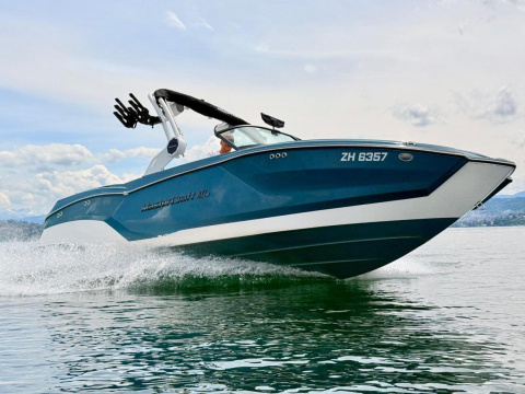 MasterCraft NXT23 Wakeboard & Wakesurf