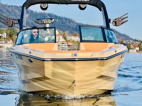 MasterCraft NXT23 Wakeboard & Wakesurf