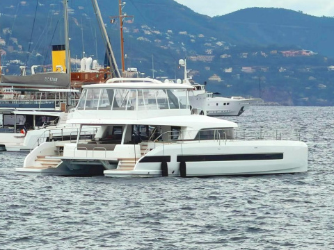 Lagoon Sixty 7