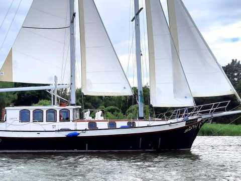 Schooner "Aleja" 43