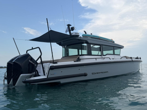 Axopar 37 CROSS CABIN BRABUS LINE