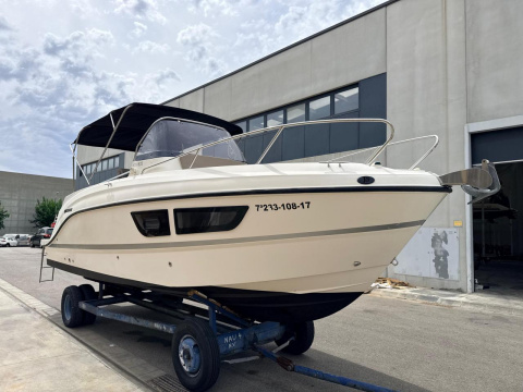 Quicksilver 805 Sundeck