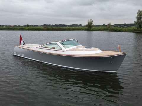 Long Island 33 Runabout