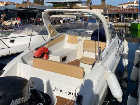 Saver 690 cabin