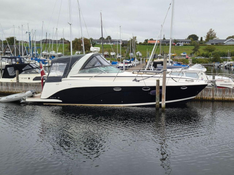 Rinker 360 Fiesta Vee