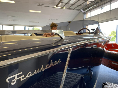 Frauscher Riviera 606
