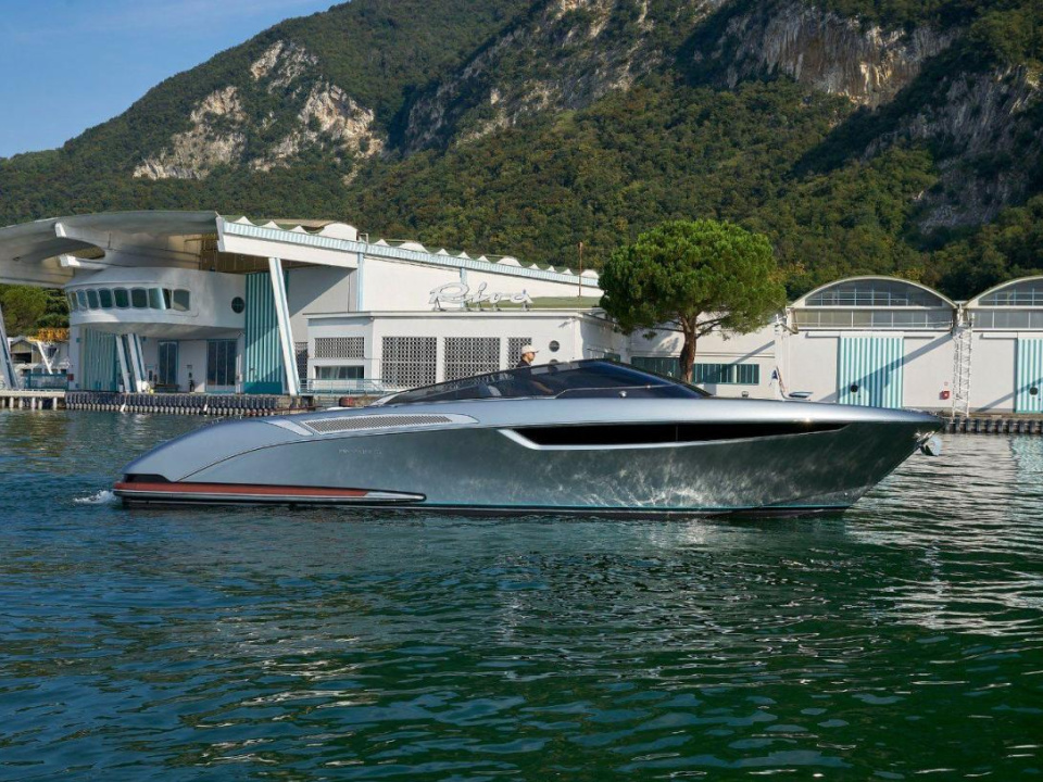 2022 Riva MARE 38 # 72, EUR 1.055.000,-