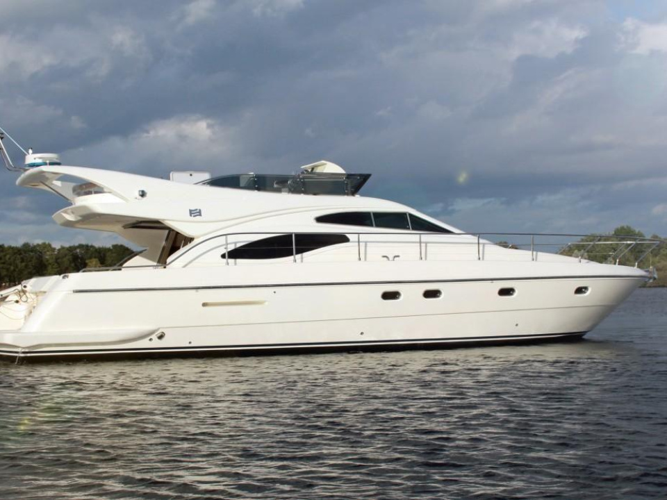 2000 Ferretti 430, EUR 239.000,-