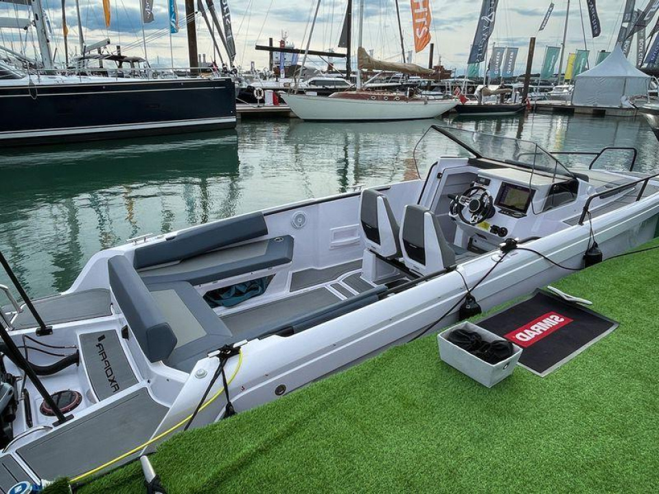 2022 Axopar 25 Crossbow, GBP 89,950