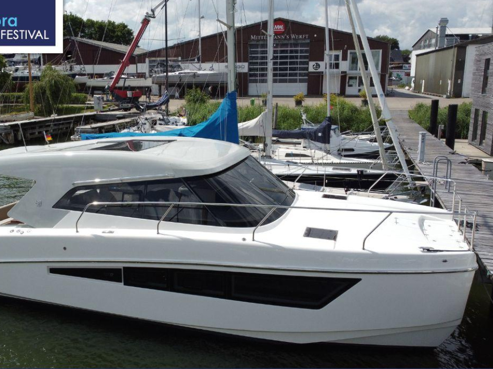 2025 Makai 37 Powerkatamaran, EUR 459,664