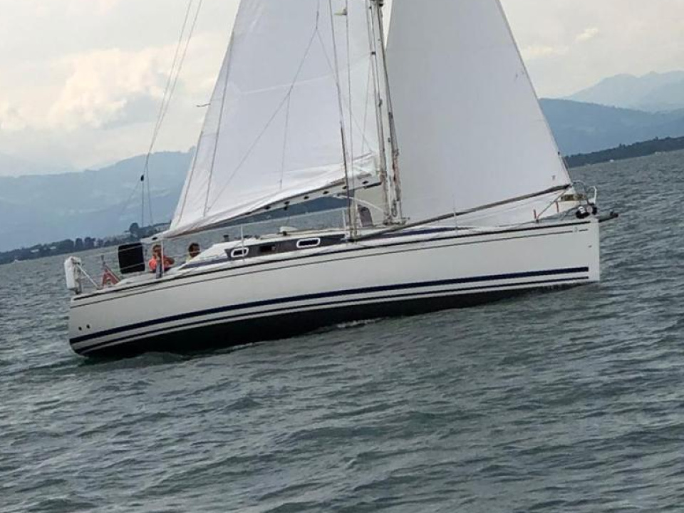 Dehler 33 Cruising image