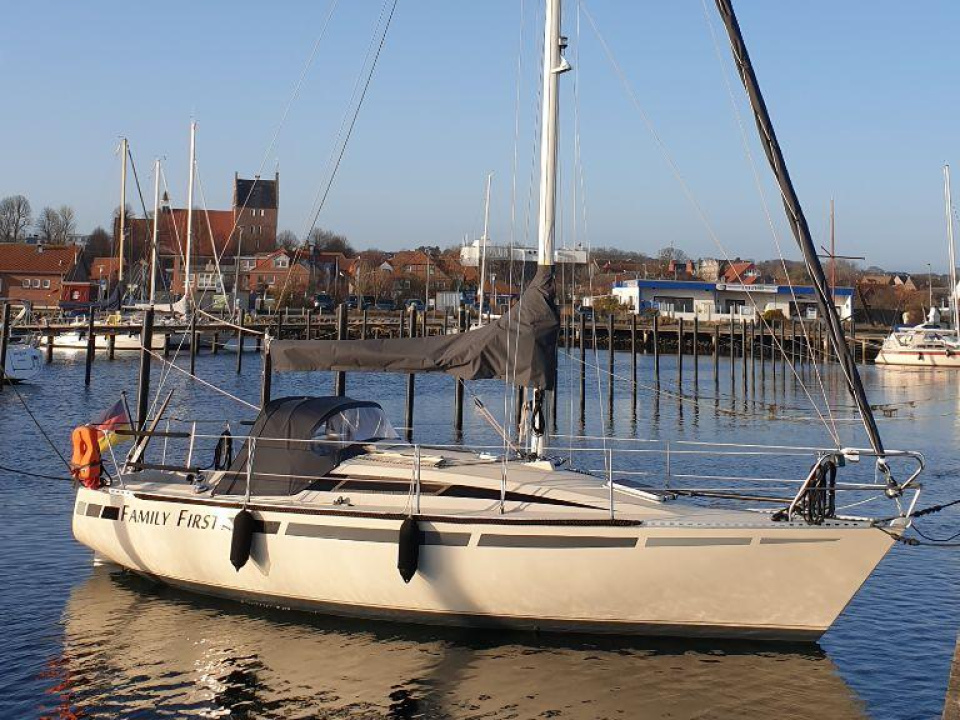 1983 Beneteau First 28, 24 900